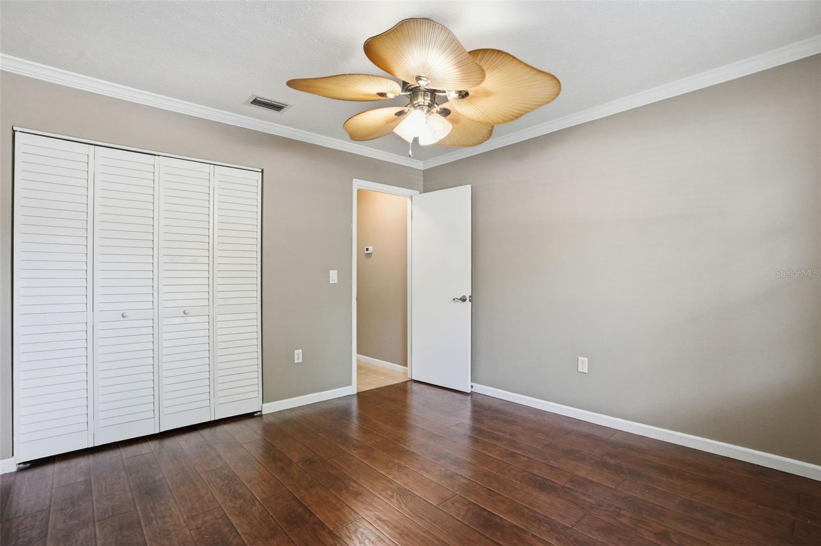 Image 26 of 38 For 913 Candlebrook Lane