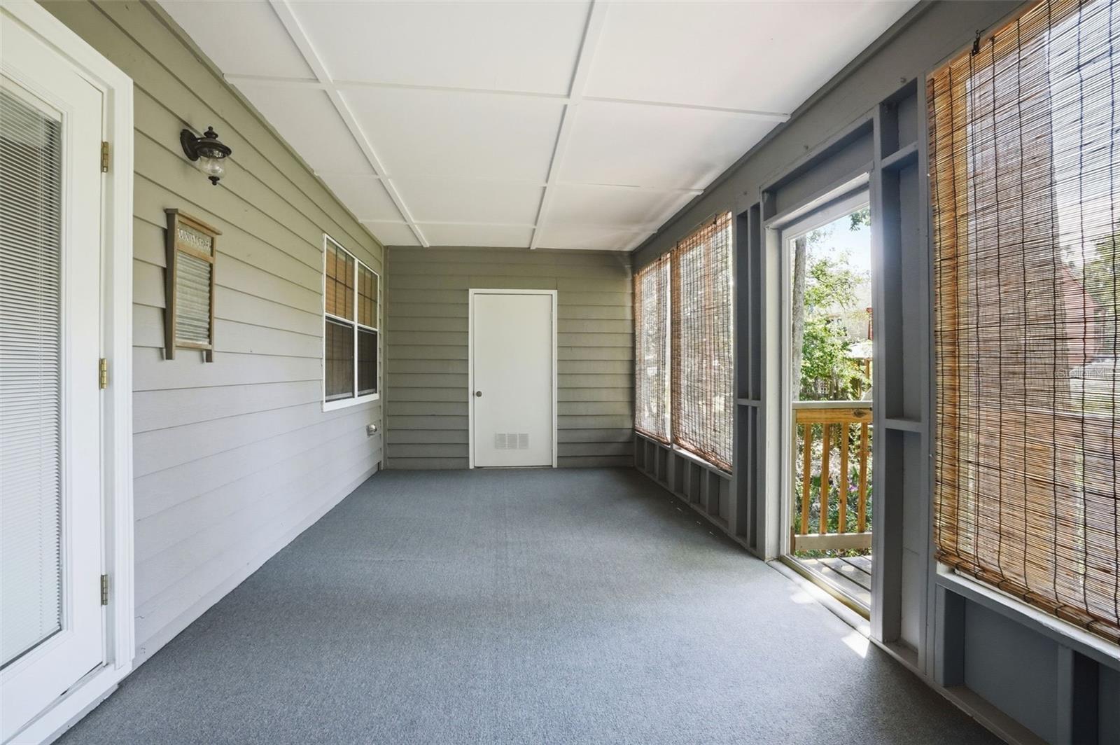 Image 28 of 38 For 913 Candlebrook Lane