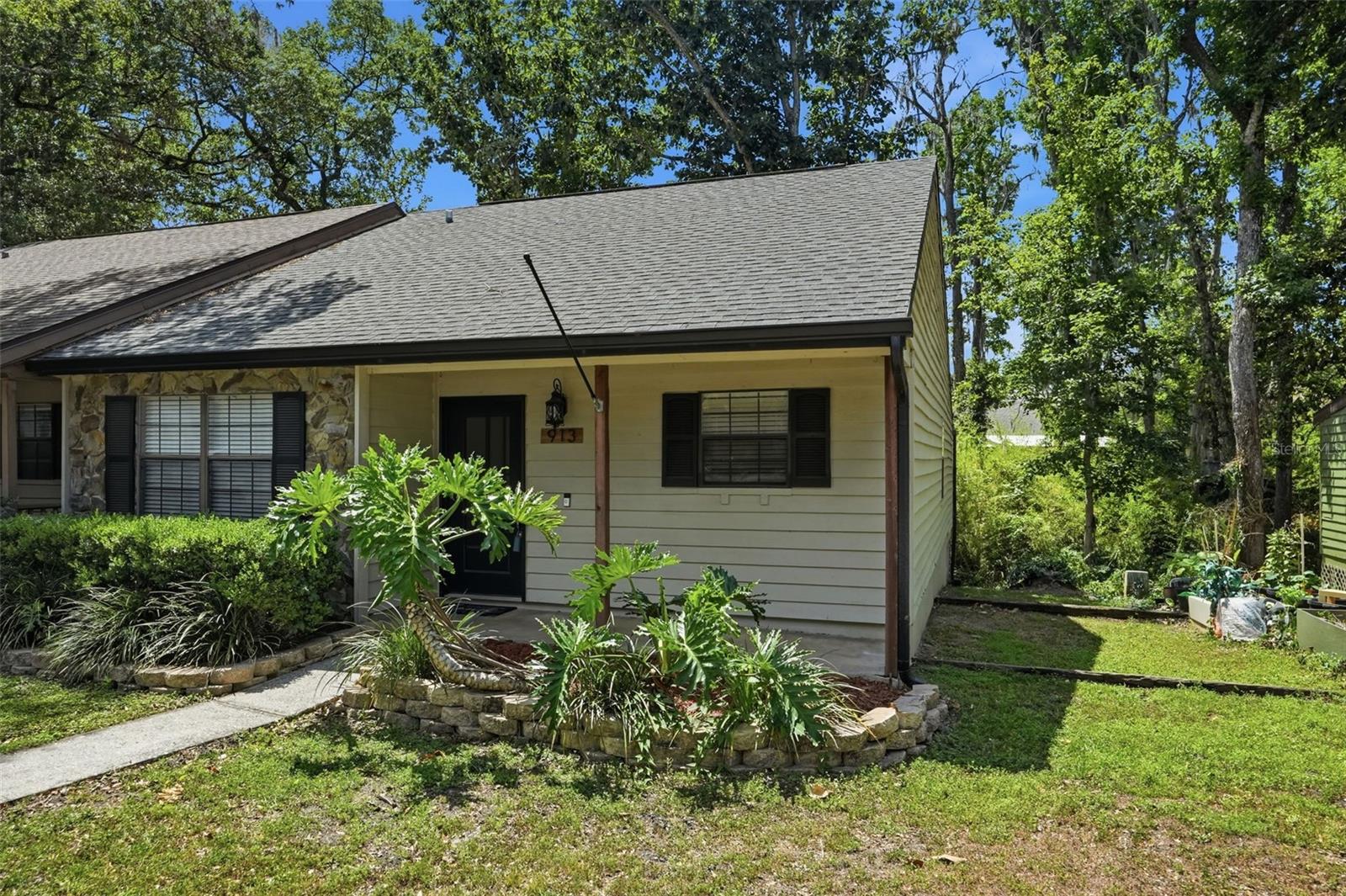 Image 31 of 38 For 913 Candlebrook Lane