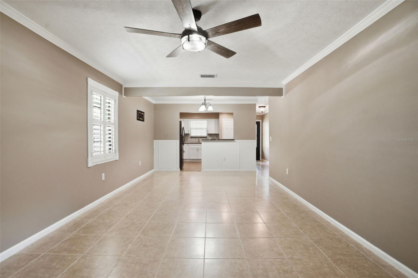 Image 7 of 38 For 913 Candlebrook Lane