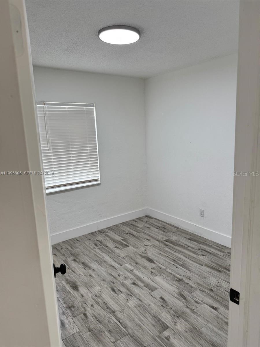 Image 6 of 10 For 5420 7th Avenue 2