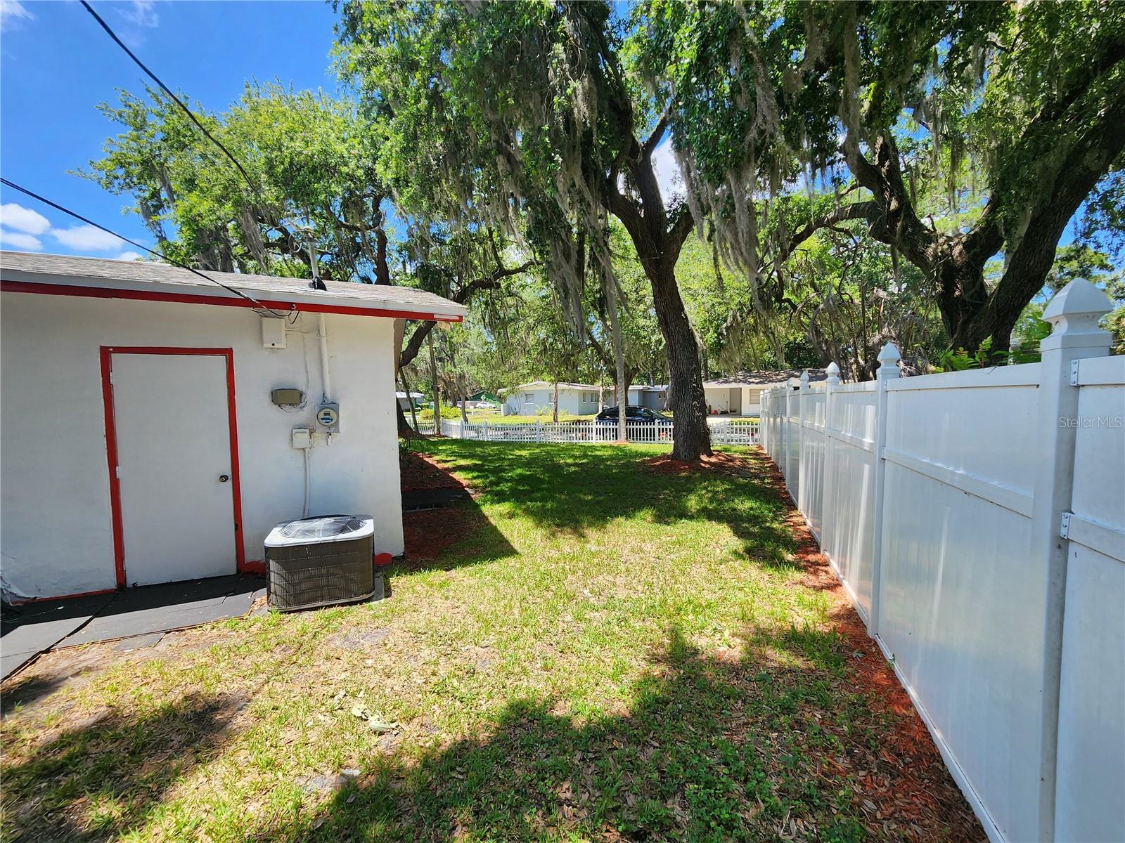 Image 16 of 20 For 1317 Moss Lane