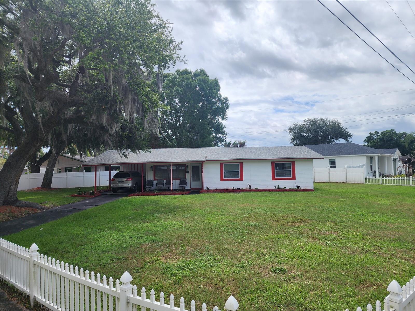 Image 2 of 20 For 1317 Moss Lane