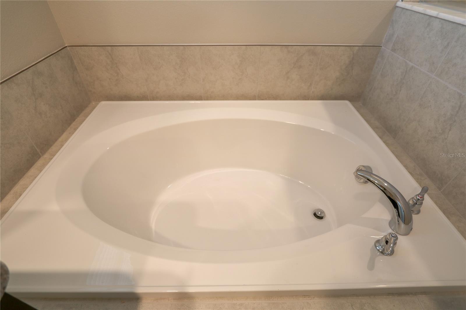 Image 13 of 32 For 4714 Norman Oak Place