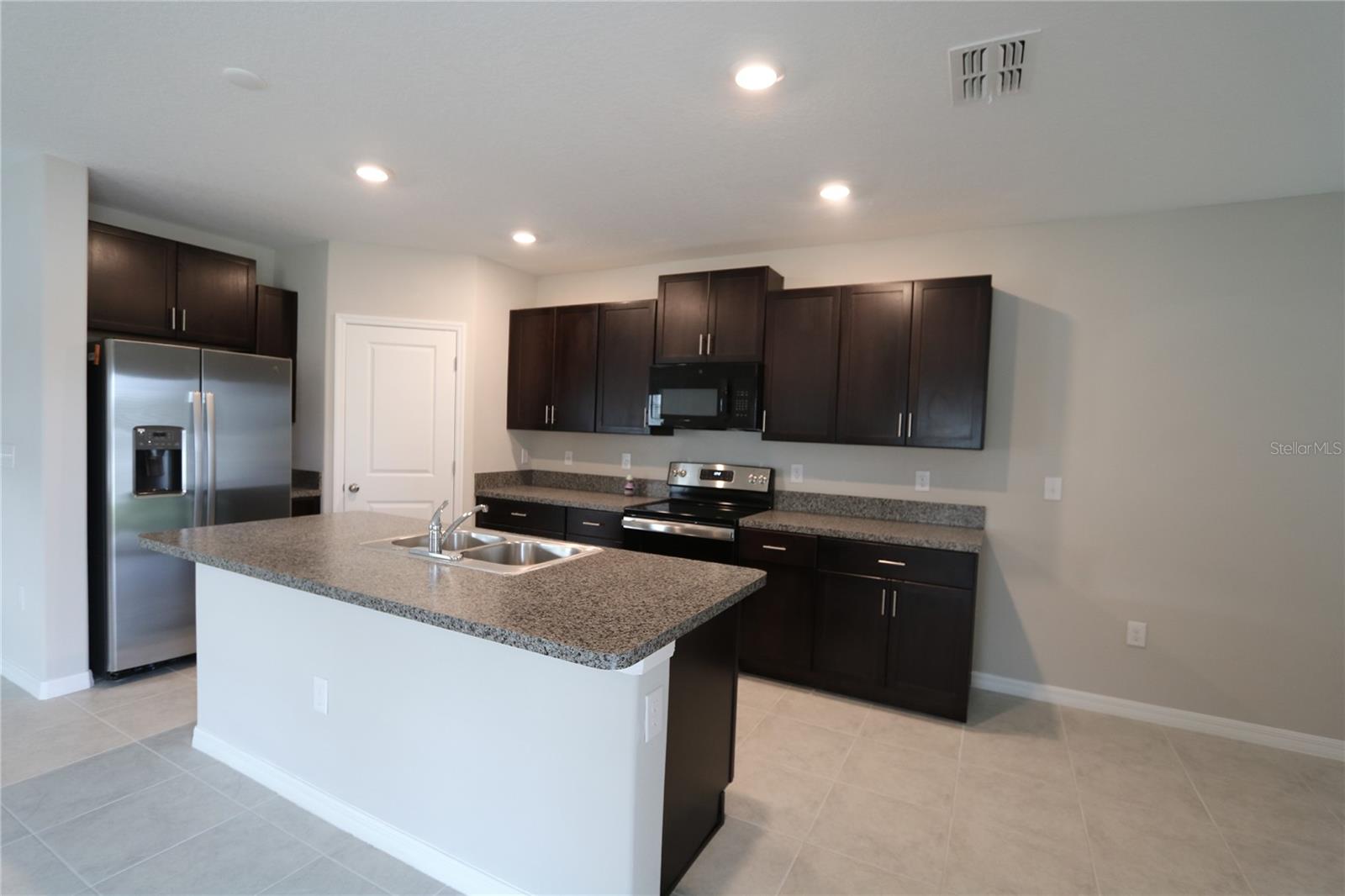 Image 3 of 32 For 4714 Norman Oak Place