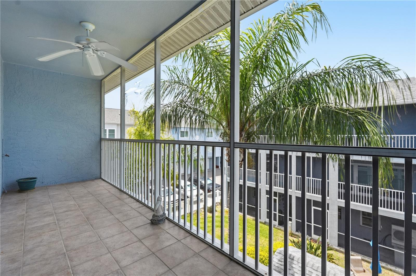Image 47 of 64 For 545 Pinellas Bayway S 302