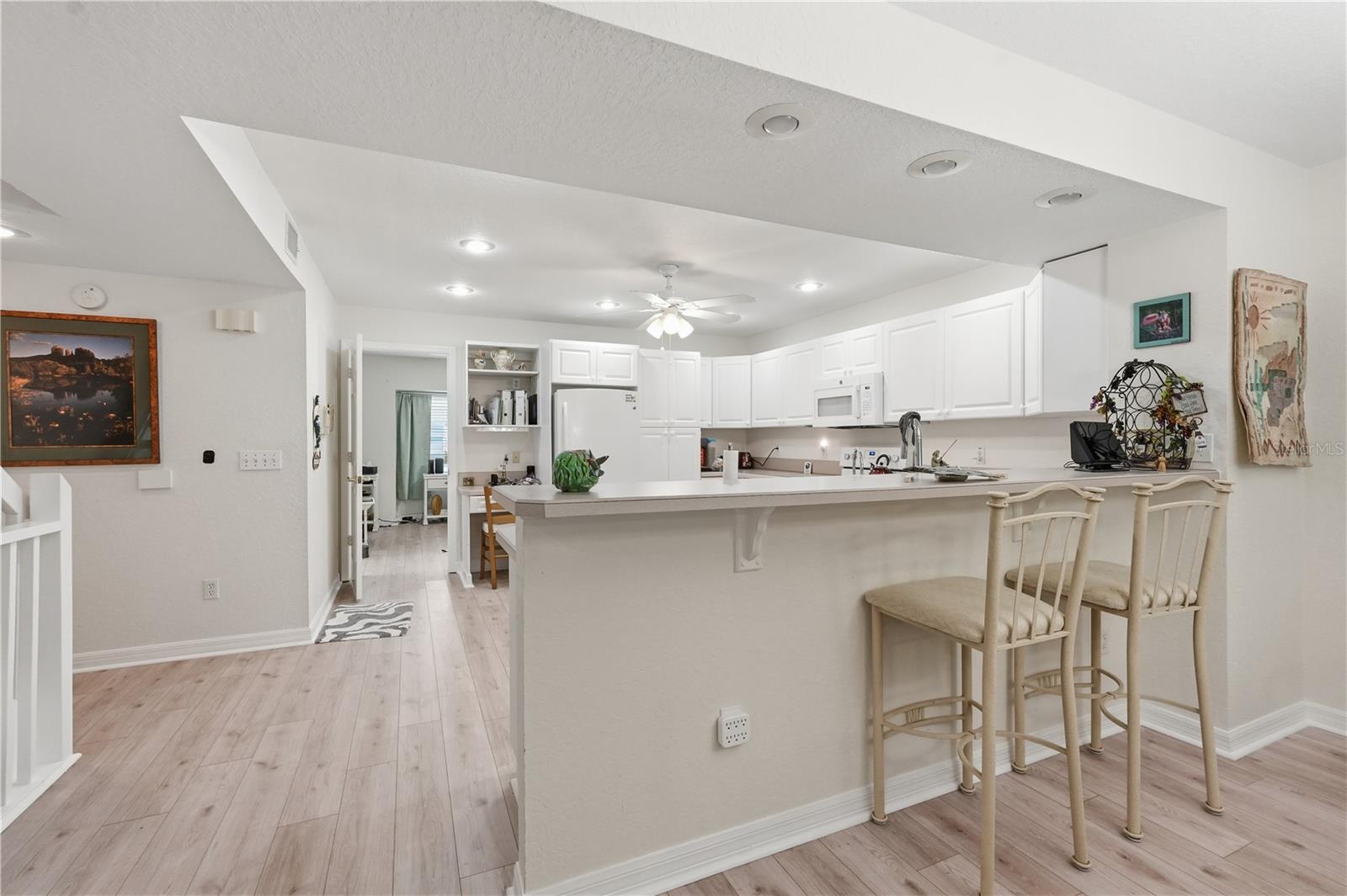 Image 6 of 64 For 545 Pinellas Bayway S 302