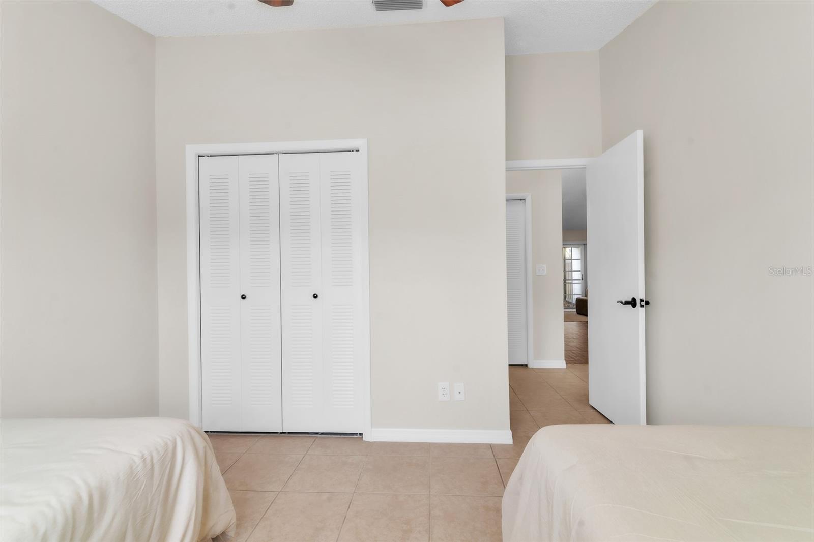 Image 21 of 45 For 890 Jackson Court