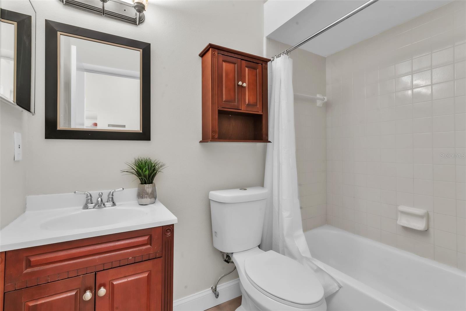 Image 23 of 45 For 890 Jackson Court