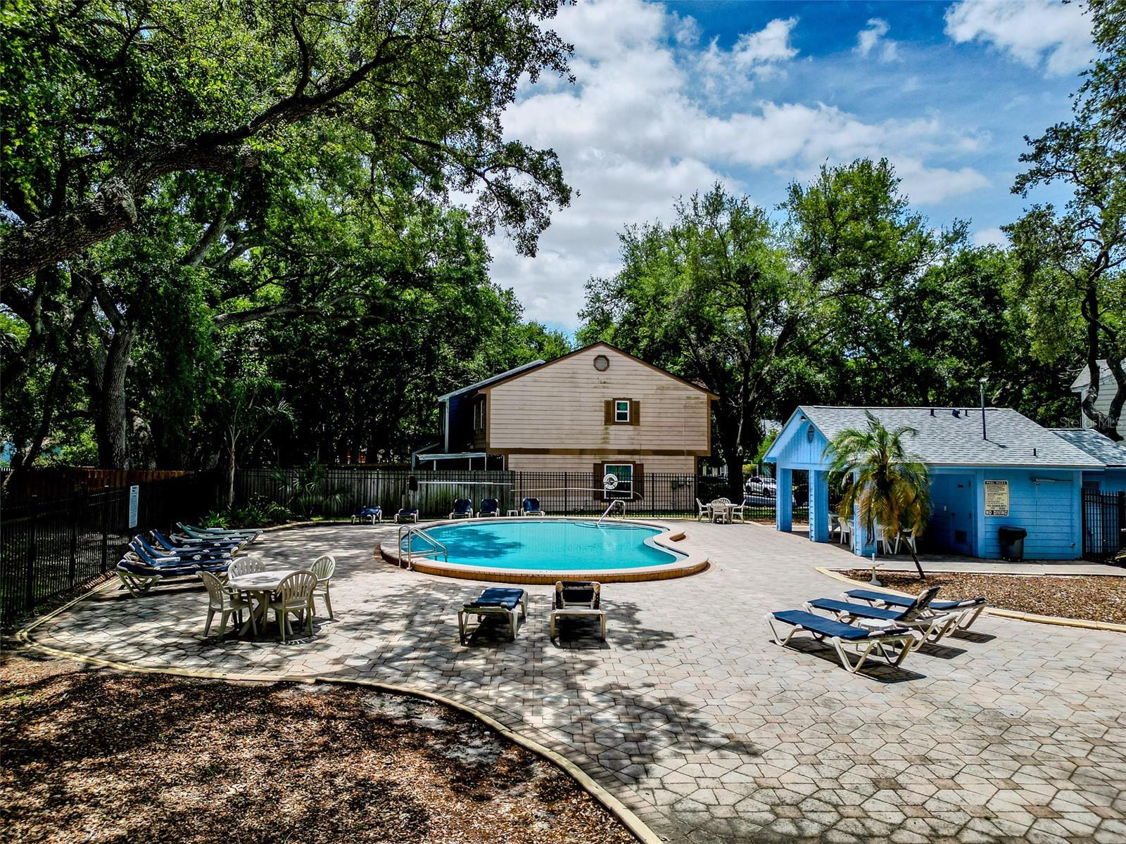 Image 37 of 45 For 890 Jackson Court