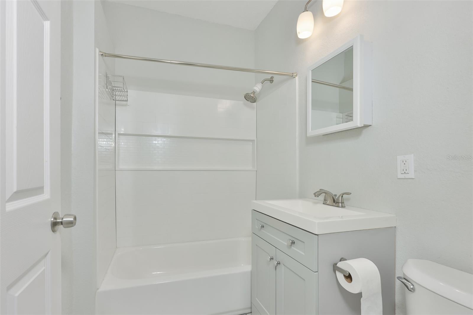 Image 11 of 29 For 5211 4th Avenue S
