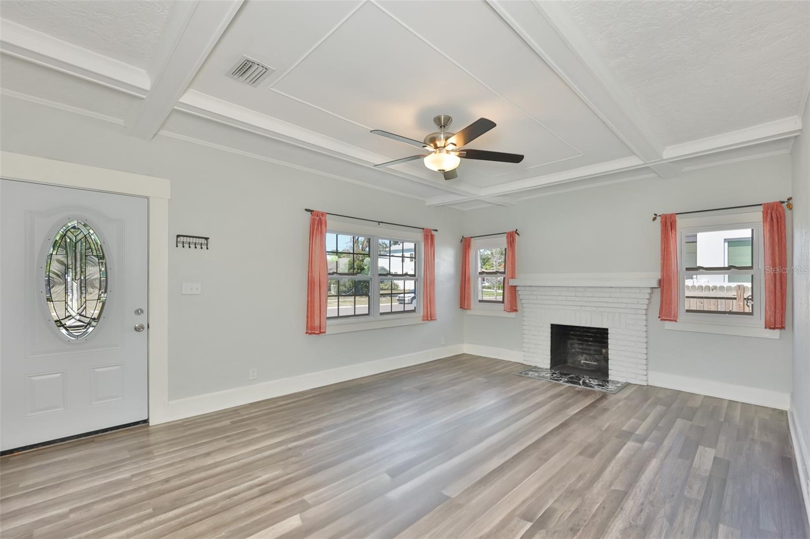 Image 17 of 29 For 5211 4th Avenue S