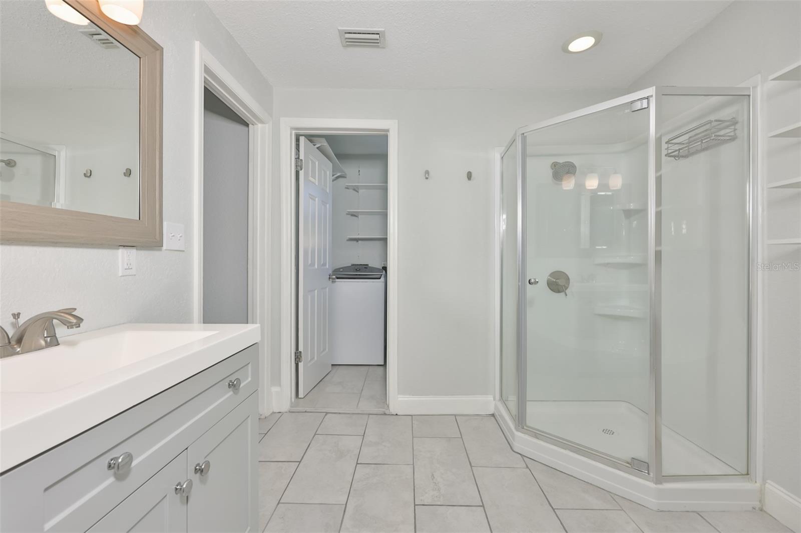 Image 21 of 29 For 5211 4th Avenue S