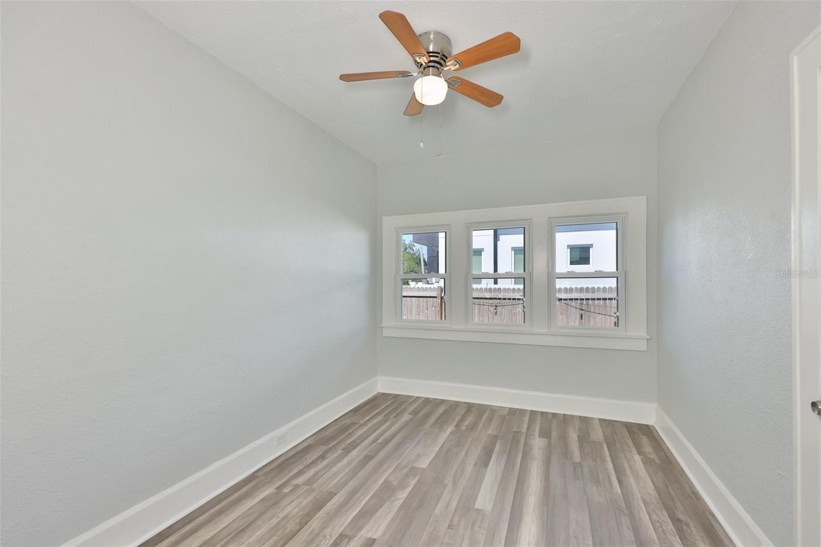 Image 25 of 29 For 5211 4th Avenue S