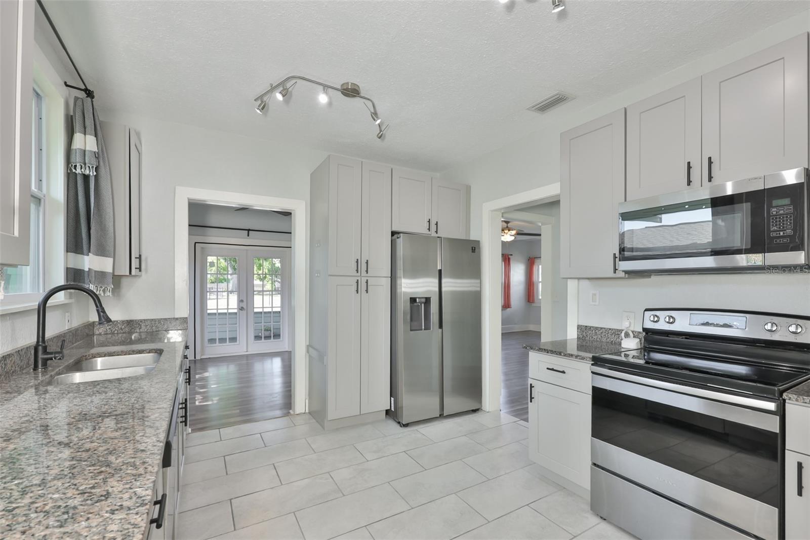 Image 3 of 29 For 5211 4th Avenue S