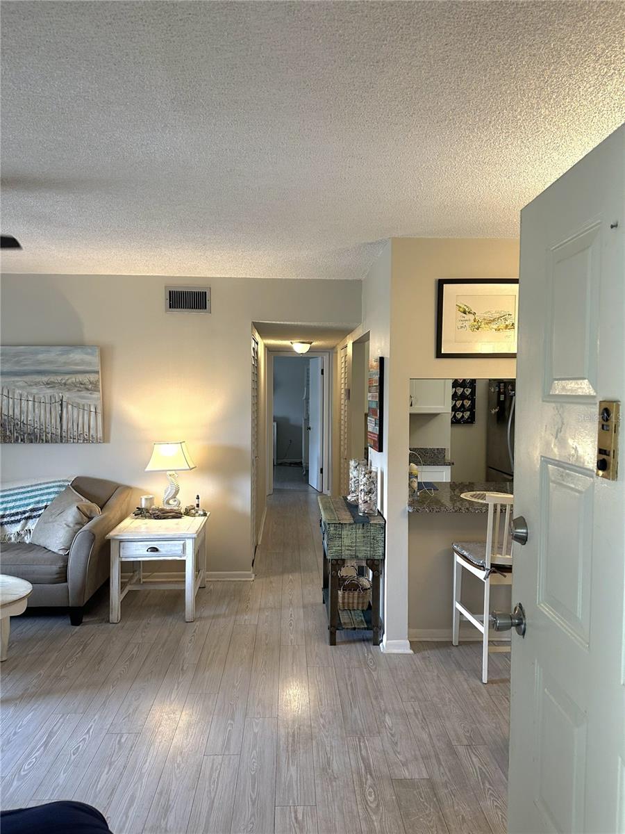 Image 10 of 15 For 1871 Pine Ridge Way W 2e