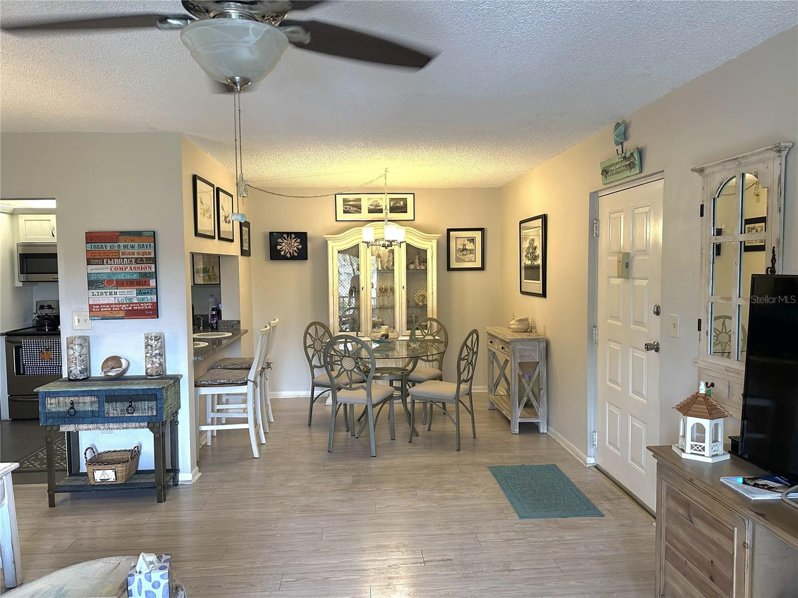 Image 7 of 15 For 1871 Pine Ridge Way W 2e