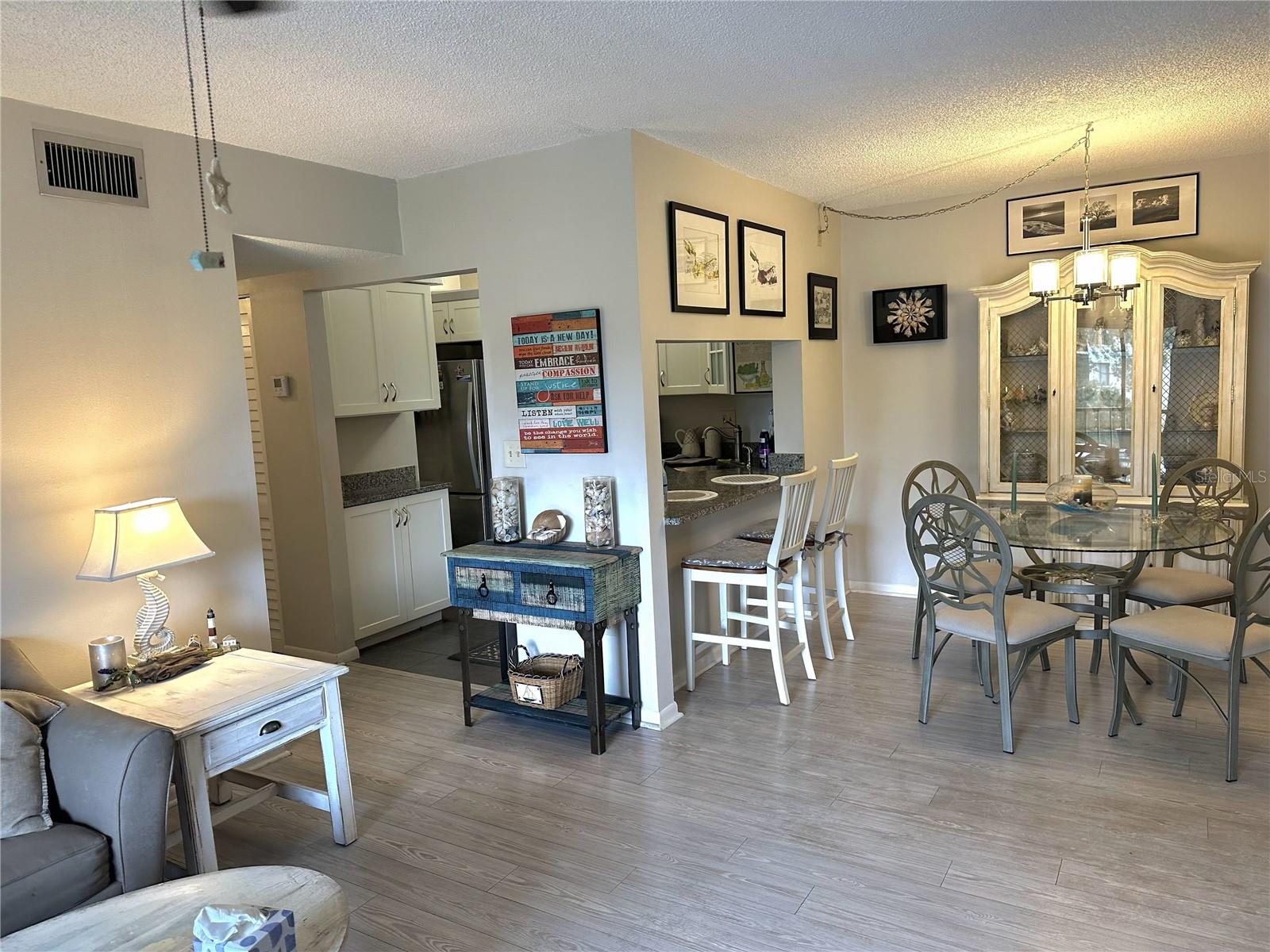 Image 8 of 15 For 1871 Pine Ridge Way W 2e