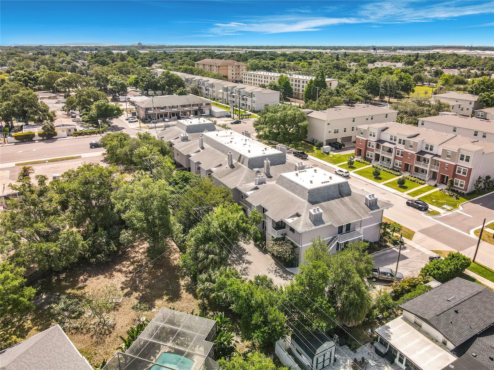 Image 17 of 18 For 4405 Fair Oaks Avenue 18