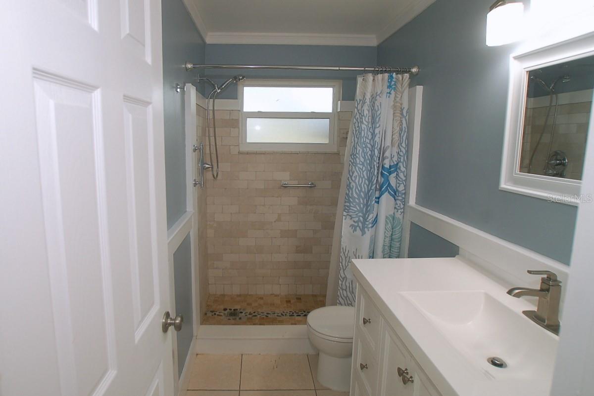 Image 19 of 63 For 468 Limewood Avenue