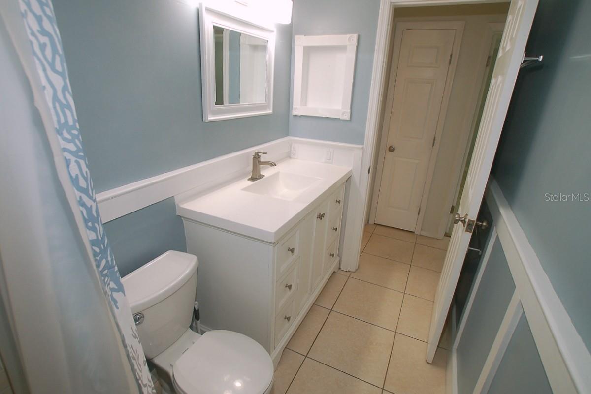Image 20 of 63 For 468 Limewood Avenue