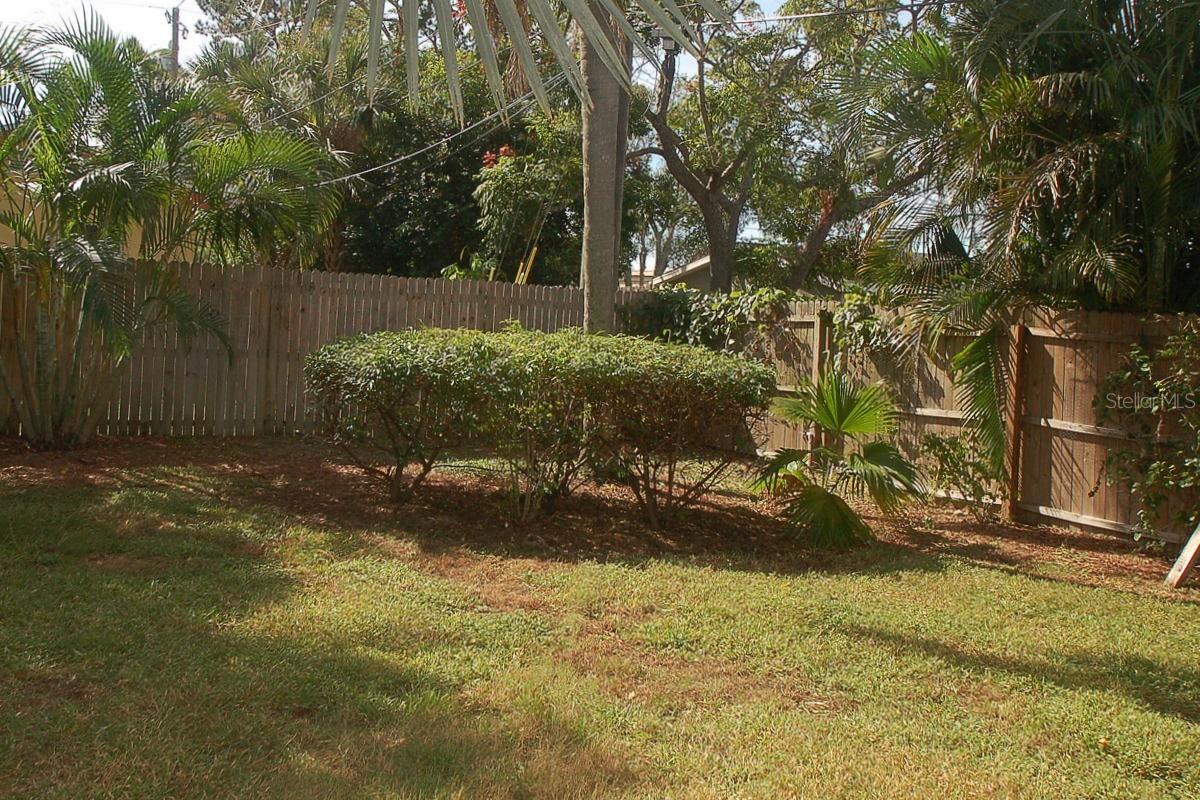 Image 56 of 63 For 468 Limewood Avenue