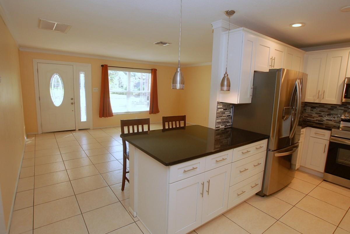 Image 8 of 63 For 468 Limewood Avenue