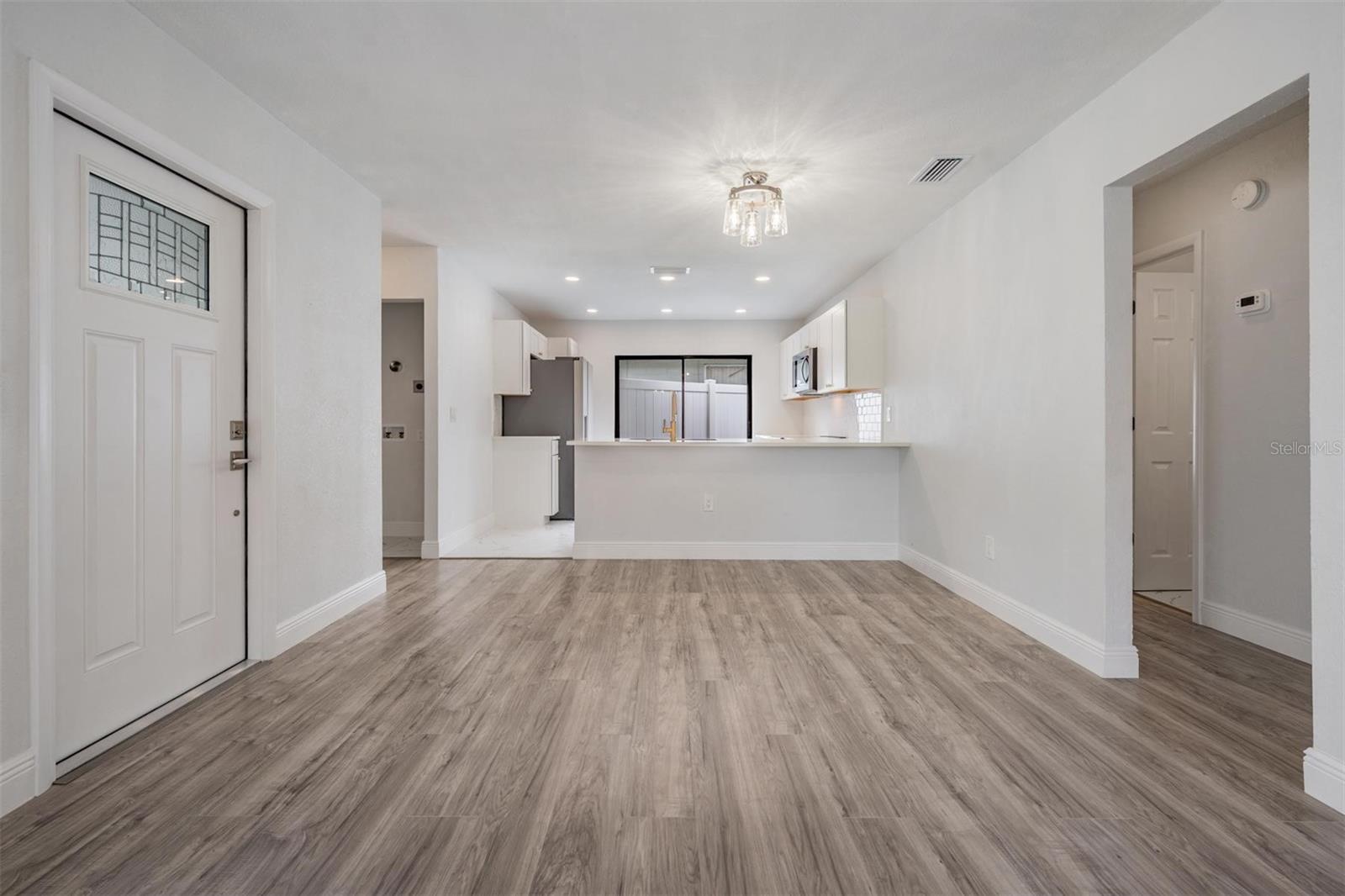 Image 21 of 56 For 11005 Underwood Place