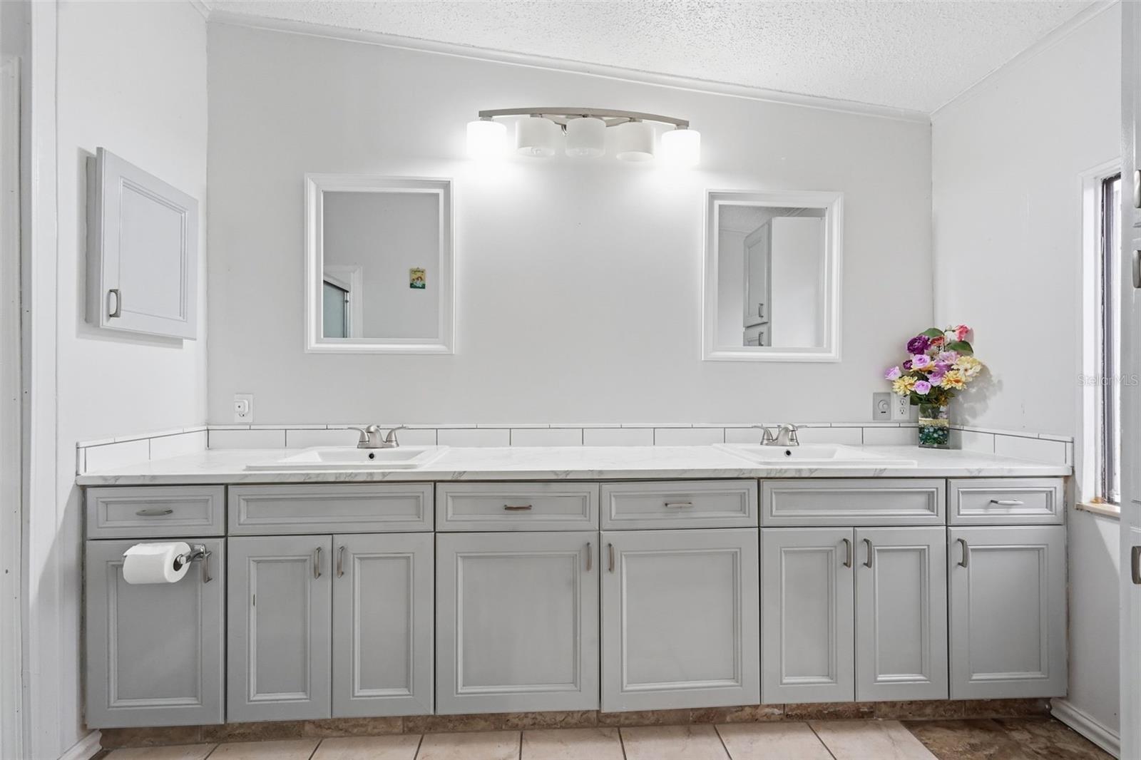 Image 17 of 45 For 5027 Forest Crest Drive