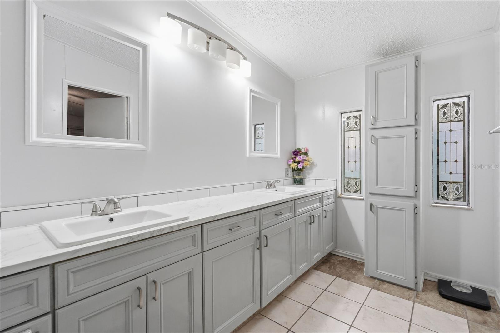 Image 19 of 45 For 5027 Forest Crest Drive