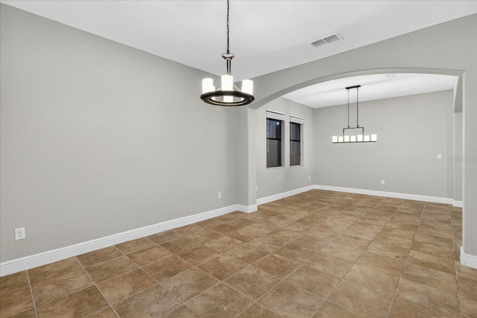 Image 13 of 96 For 1389 Heritage Landings Drive