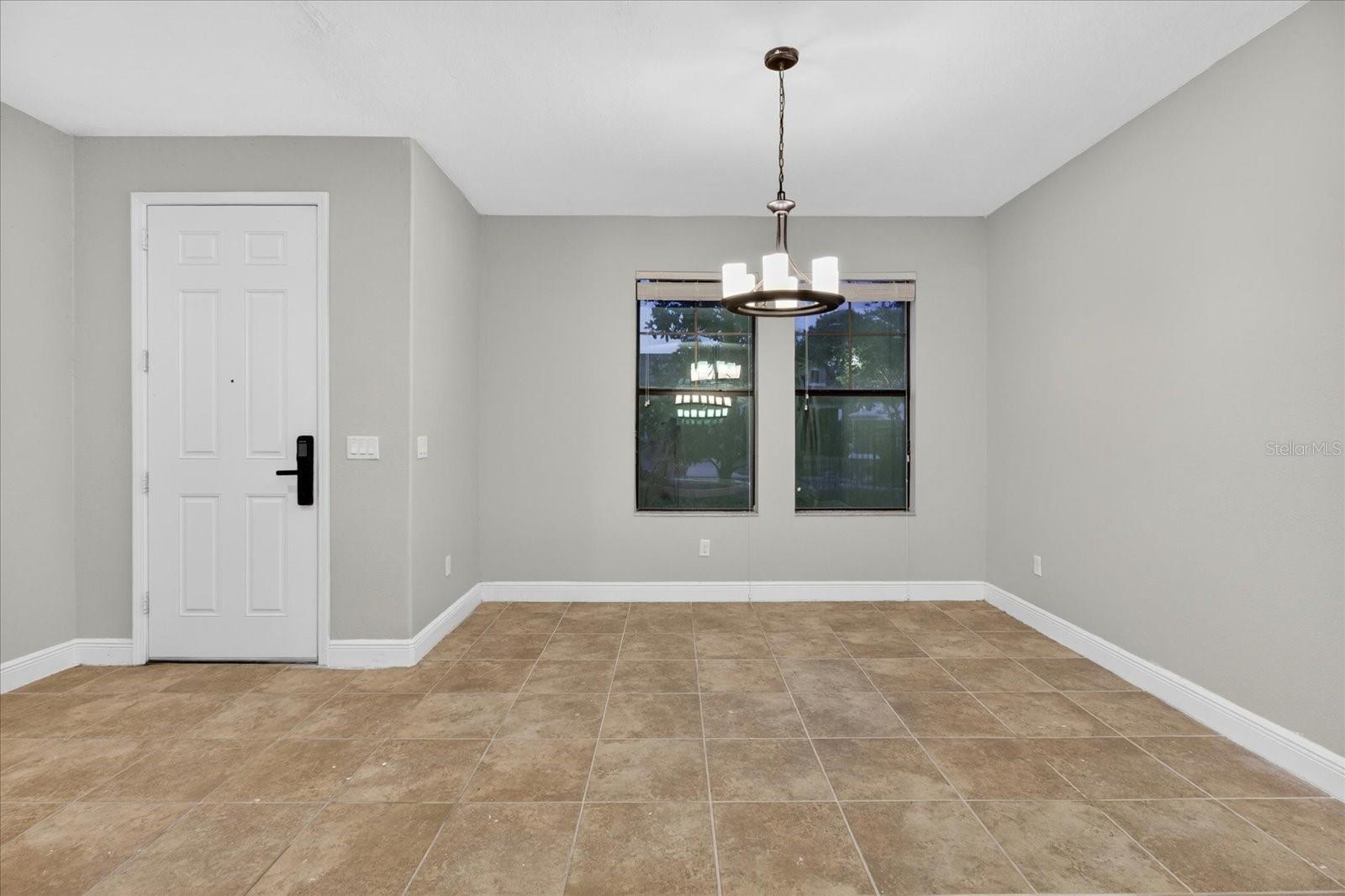 Image 5 of 96 For 1389 Heritage Landings Drive