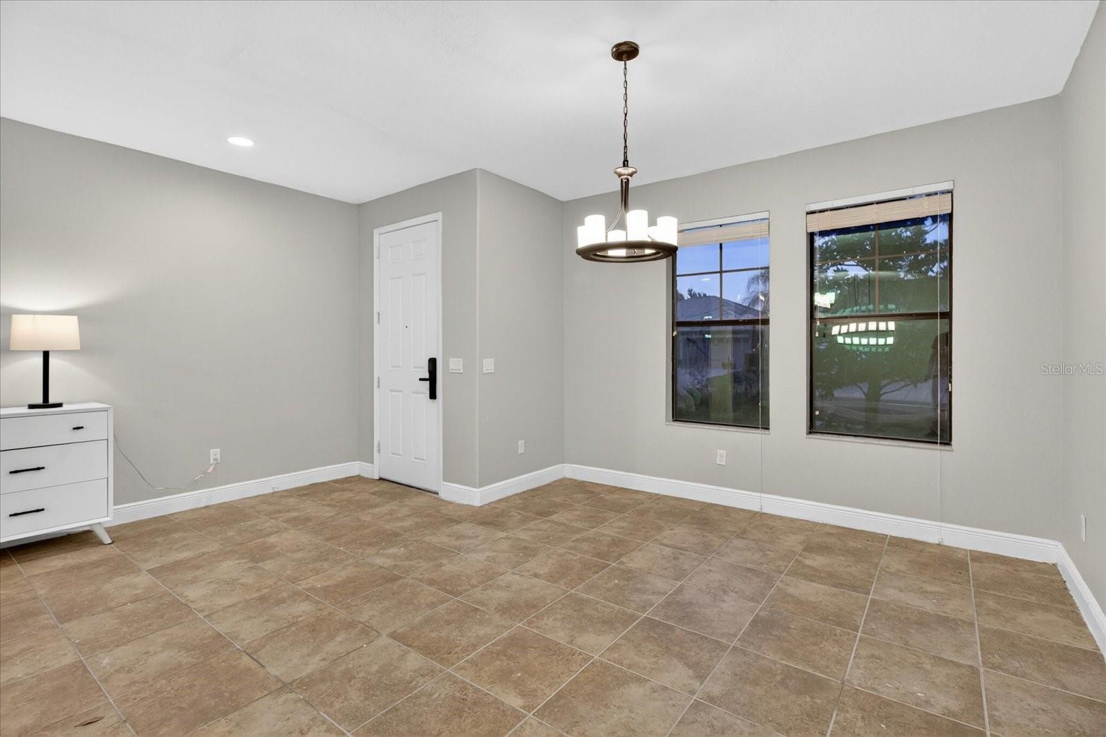 Image 6 of 96 For 1389 Heritage Landings Drive