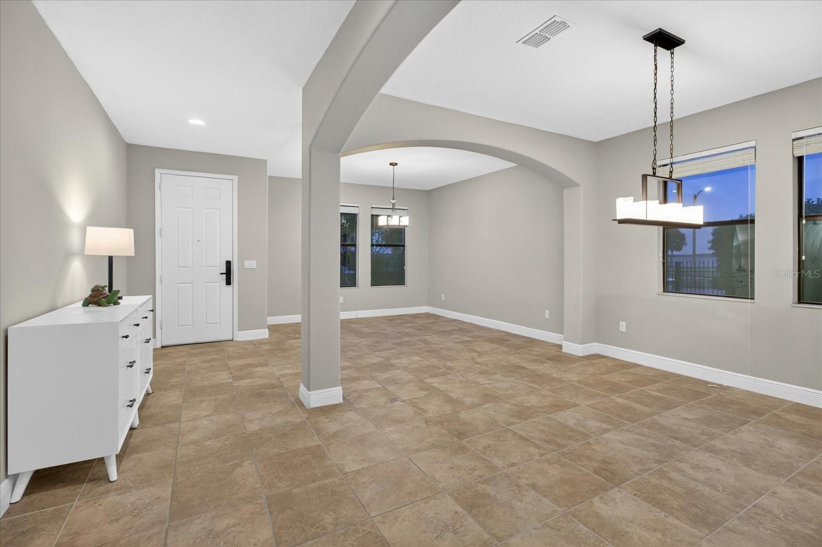 Image 7 of 96 For 1389 Heritage Landings Drive
