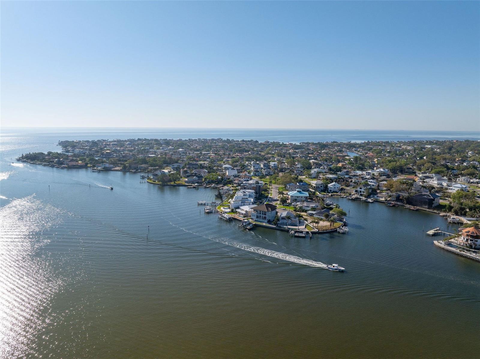Listing photo id 9 for 1859 Bayou Grande Boulevard Ne
