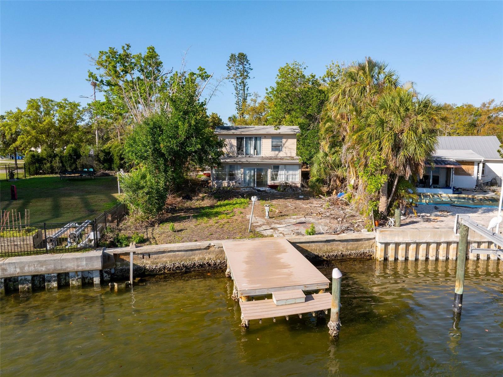 Listing photo id 3 for 1859 Bayou Grande Boulevard Ne