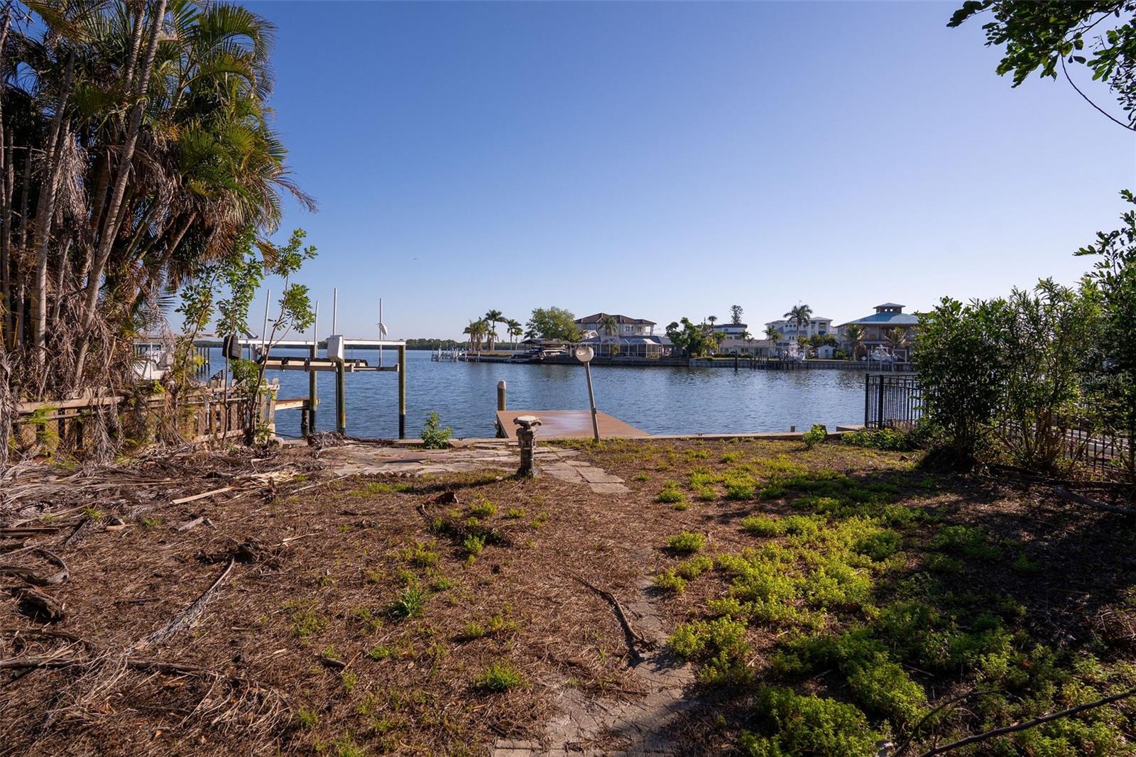 Listing photo id 6 for 1859 Bayou Grande Boulevard Ne