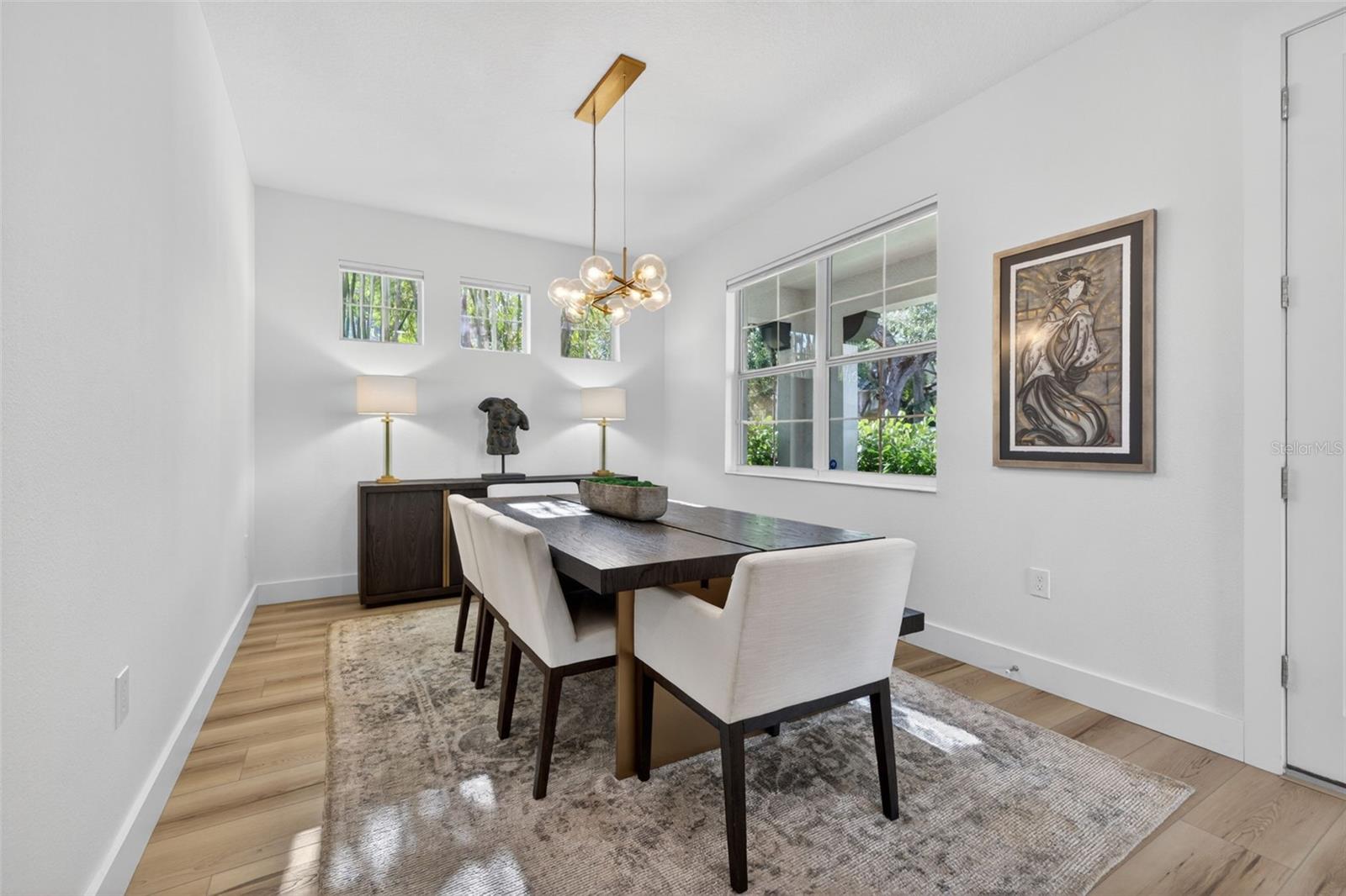 Image 10 of 61 For 652 10th Avenue S