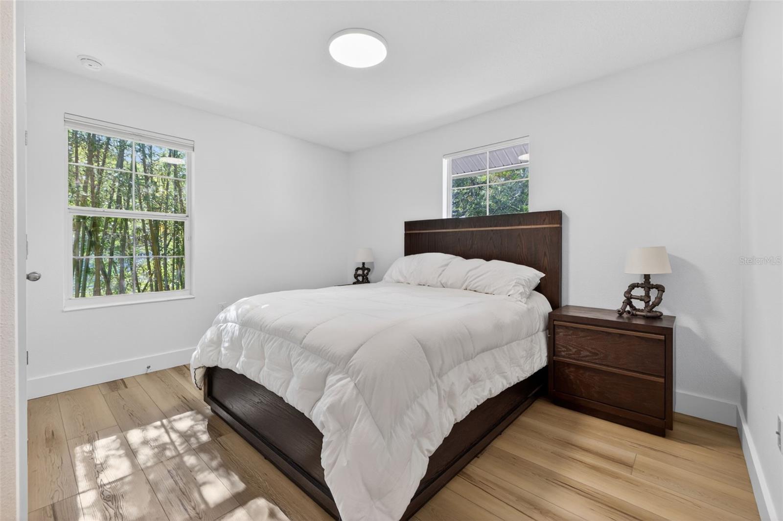 Image 32 of 61 For 652 10th Avenue S