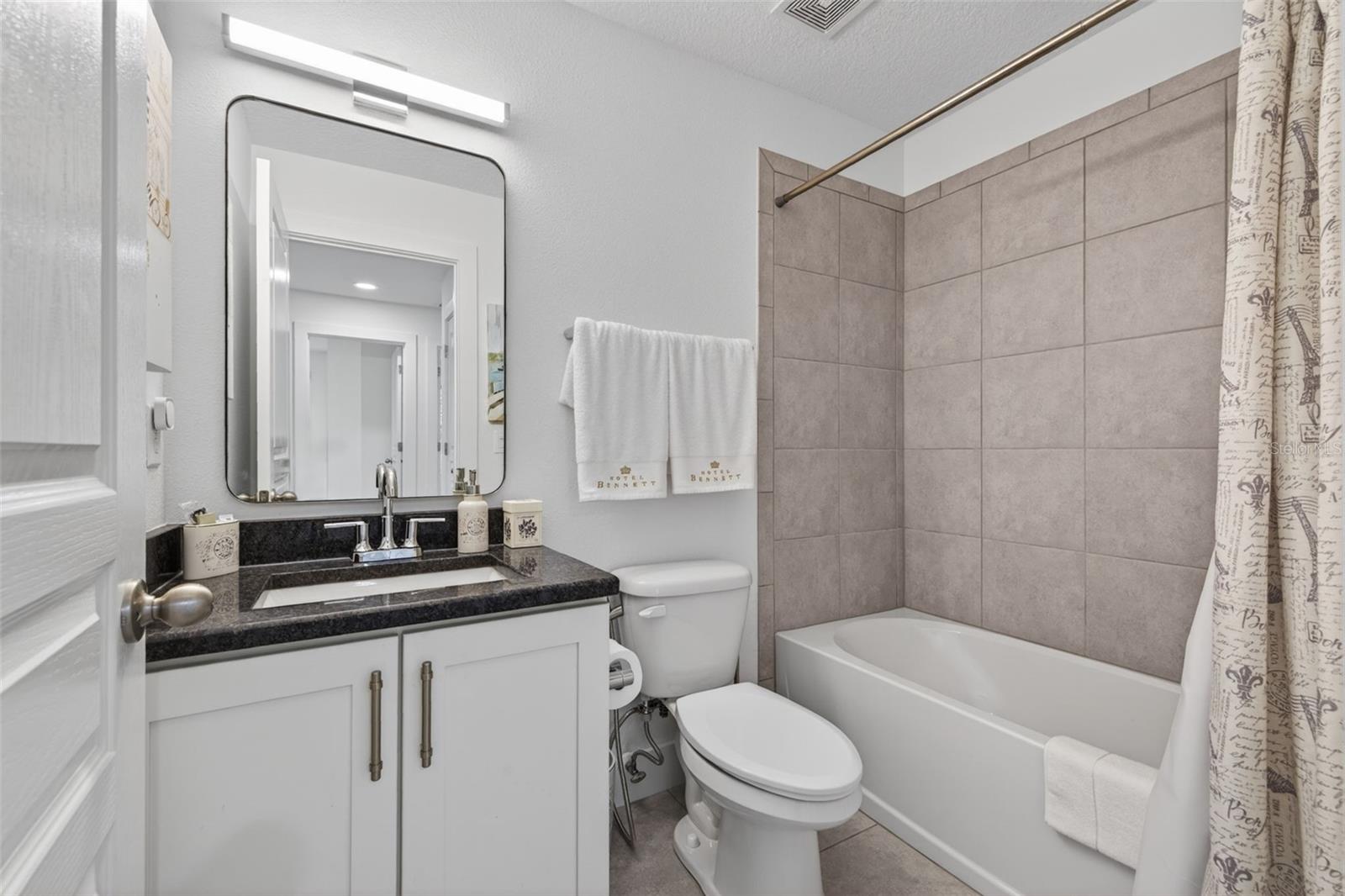 Image 33 of 61 For 652 10th Avenue S