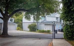 Details for 9726 Tiffany Oaks Lane 9726, TAMPA, FL 33612