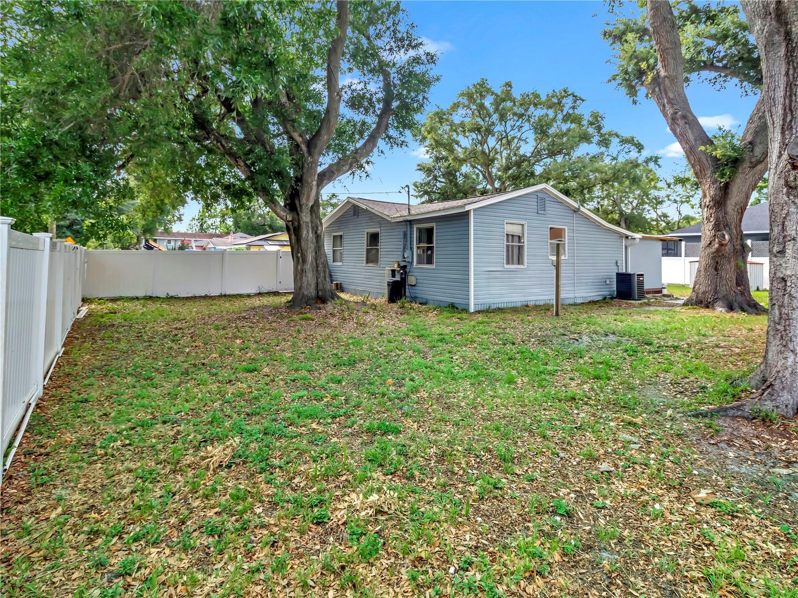 Image 37 of 43 For 6201 Theresa Street