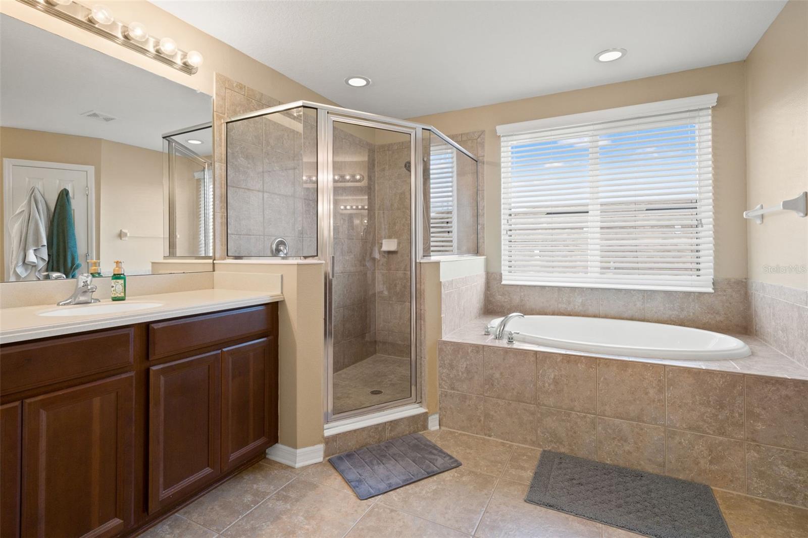 Image 25 of 53 For 7506 Forest Mere Drive