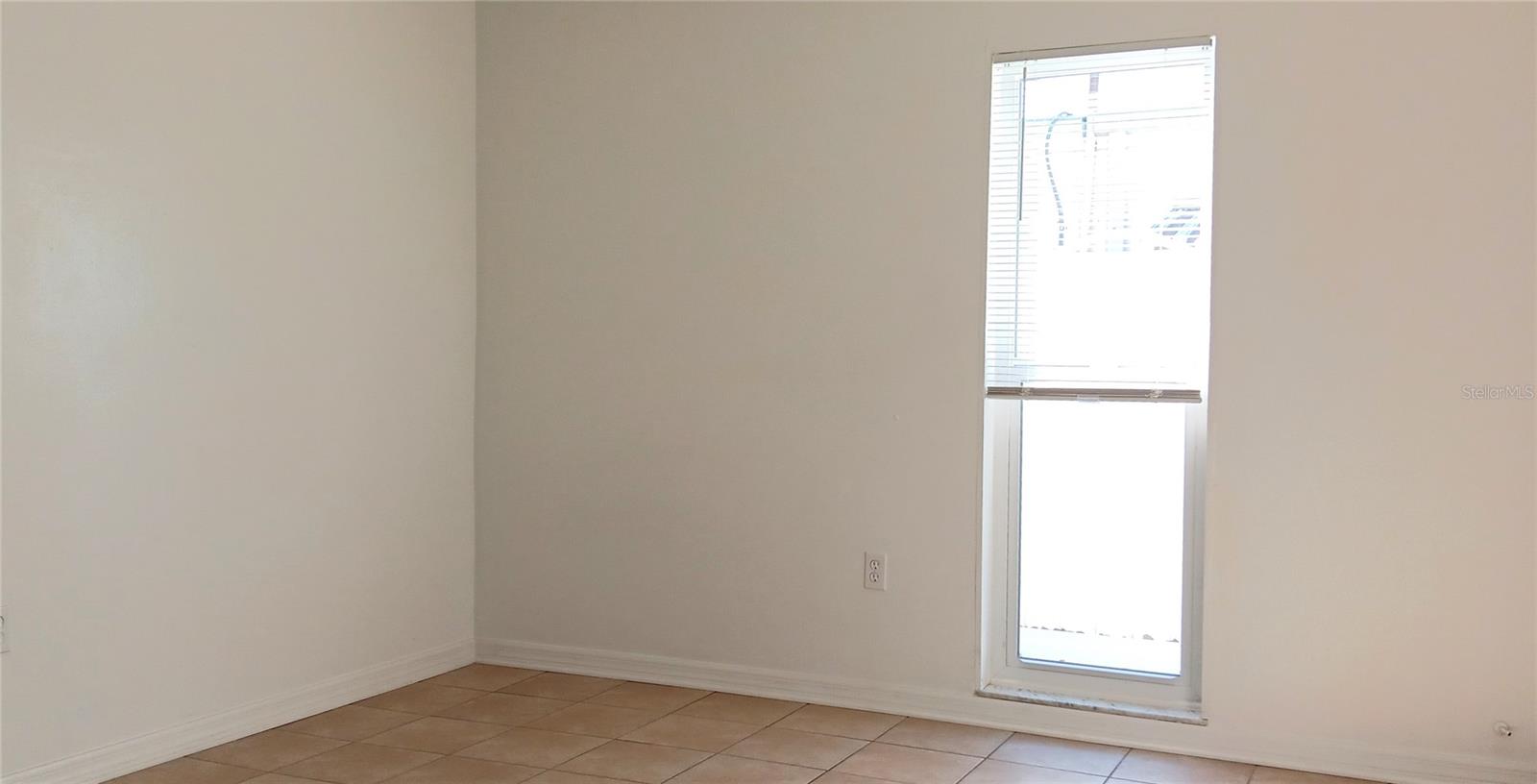 Image 6 of 19 For 885 Beltrees Street 12