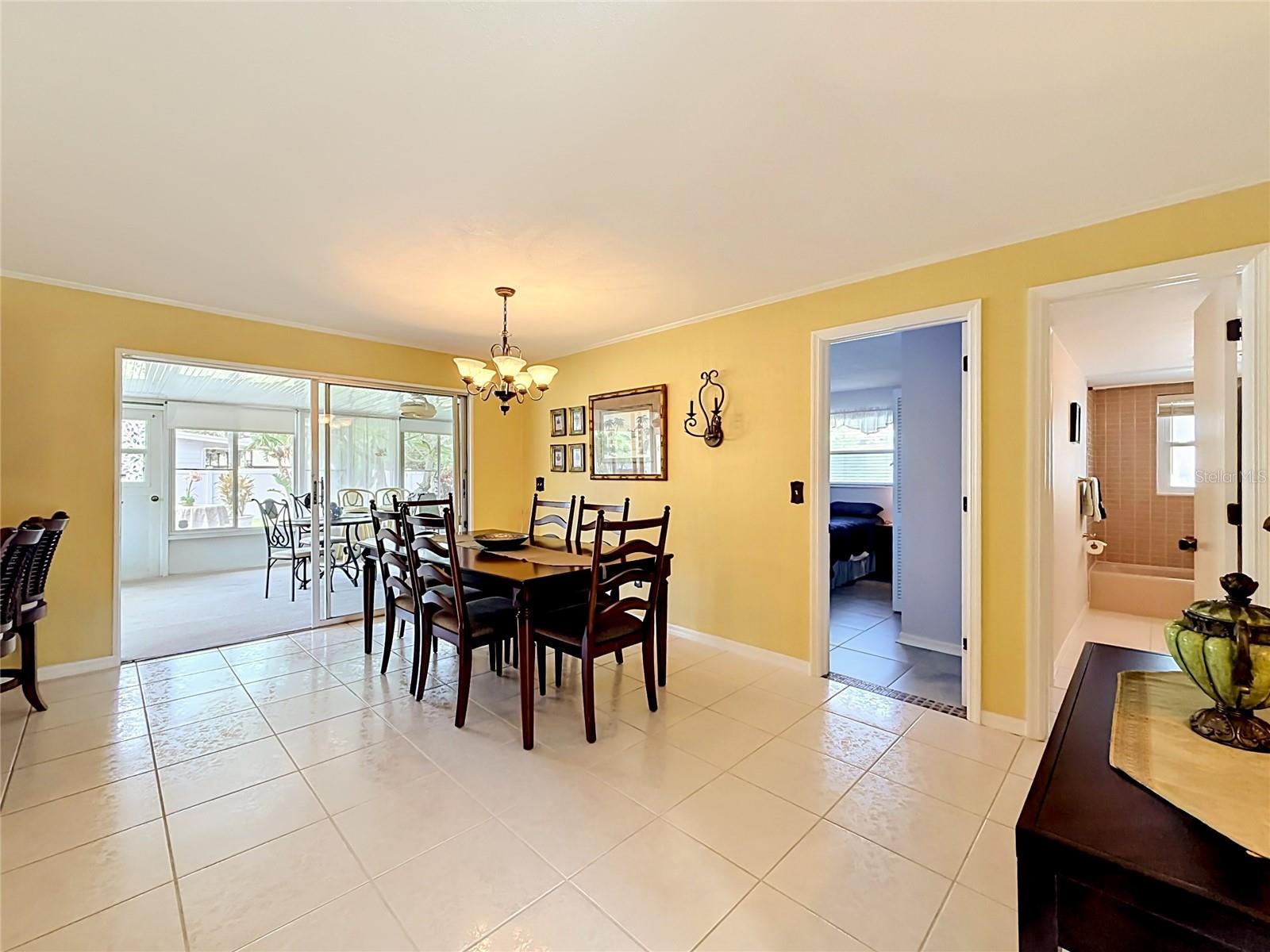Image 18 of 36 For 14482 110th Terrace