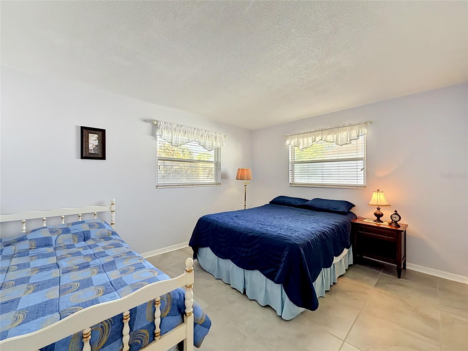 Image 23 of 36 For 14482 110th Terrace
