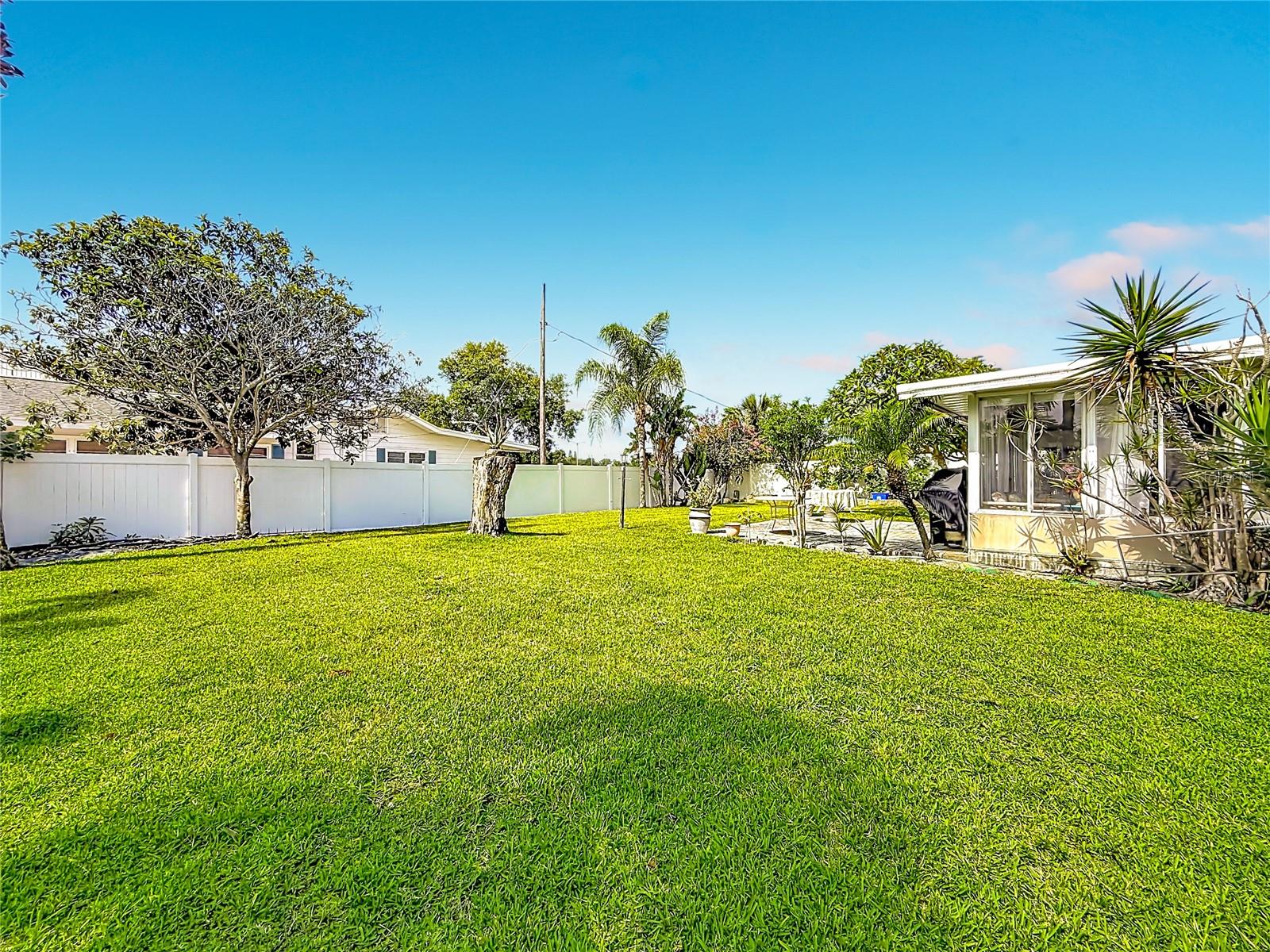 Image 30 of 36 For 14482 110th Terrace