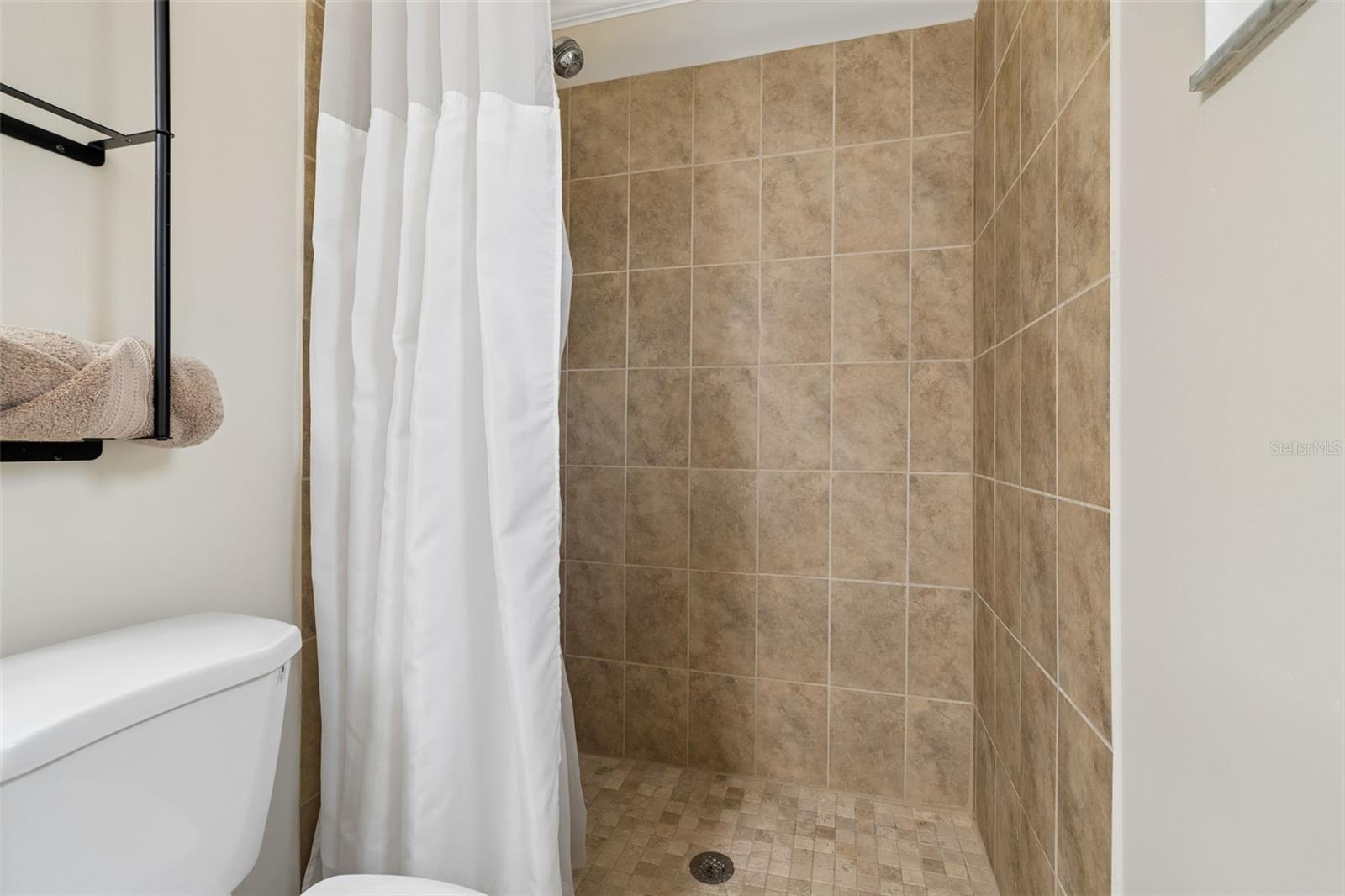 Image 35 of 61 For 1005 Highgrove Court