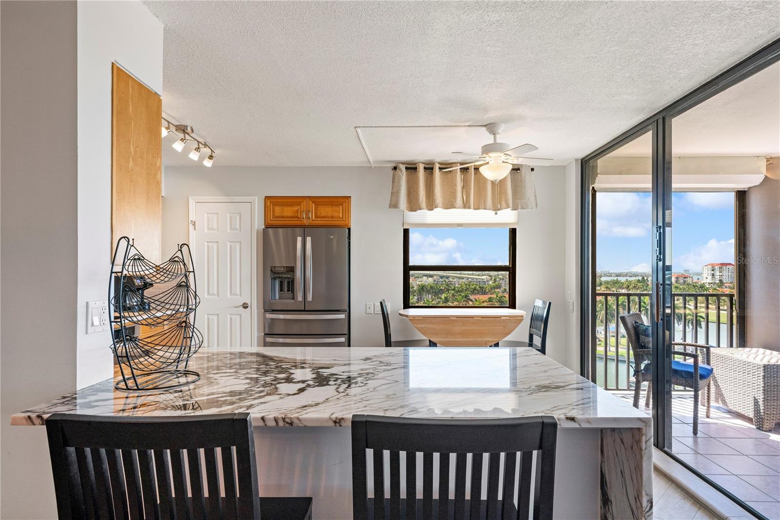 Image 22 of 79 For 6294 Bahia Del Mar Circle 904