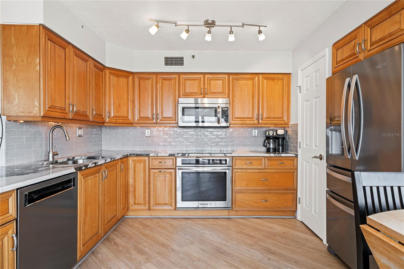Image 24 of 79 For 6294 Bahia Del Mar Circle 904